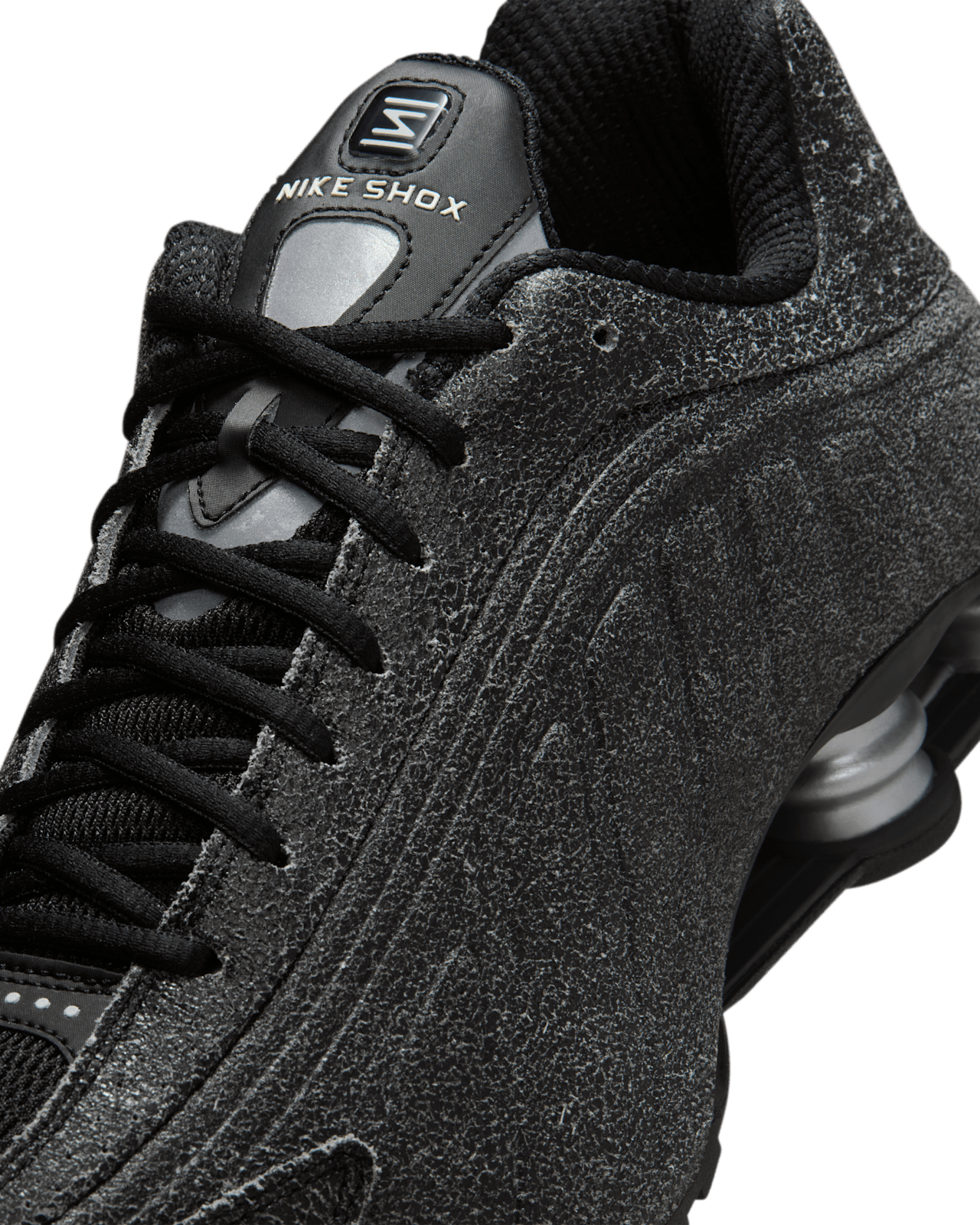 NIKE公式】ショックス R4 'Black and Metallic Silver' (IO4544-002